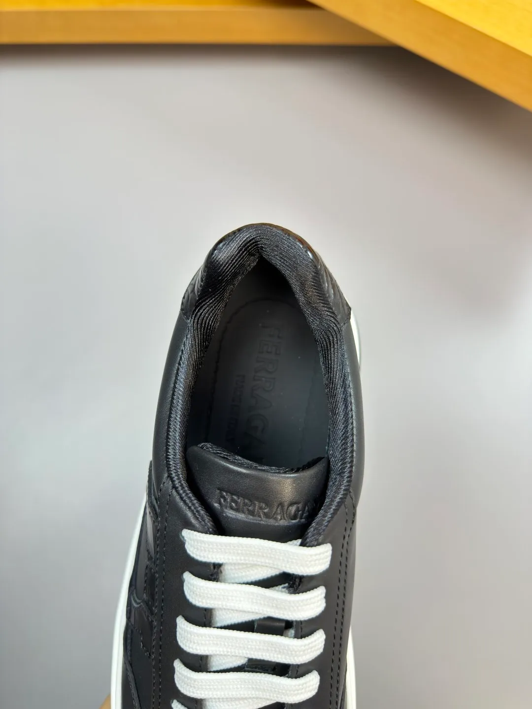 Men's men's shoes 💰440 [New style] 🏃‍♂️🏃‍♂️[Ferragamo] Ferragamo - High-end quality original order·Casual sports shoes -Upper: 🔝Nappa calfskin, suede calfskin, shoe body. Sewing brand totem, tongue air pressure brand logo -Inner: water-dyed cowhide -Outsole: ultra-light TPU foam rubber; molded outsole -Ultra-high quality control and fine workmanship: outstanding (high-end, extravagance, grade) -Size: 38-45 (46, can be customized)